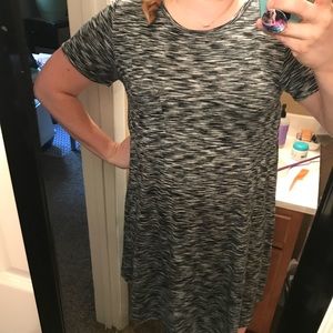 Lularoe Carly. Black and white. Large.